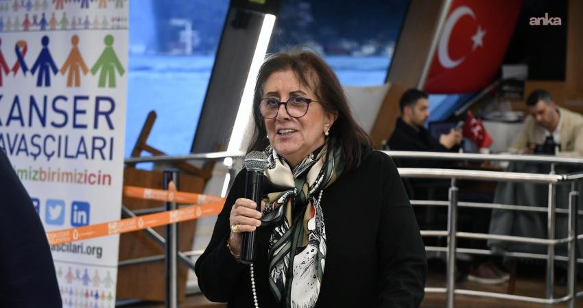 Üsküdar Belediyesi, kemik iliği kanserine dikkat çeken etkinliğe ev sahipliği yaptı Üsküdar Belediyesi, 1-31 Mart Kemik İliği Kanseri (Multiple Miyelom) Farkındalık Ayı