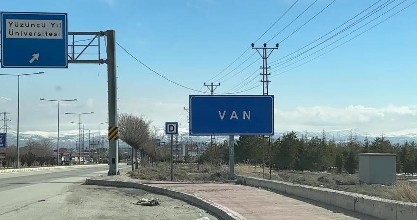 Van Kedisi sayısı artıyor, 2025 yılında 110 yavru dünyaya geldi Van Yüzüncü Yıl Üniversitesi Van Kedisi Araştırma Merkezi Müdürü Prof.