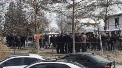 Van’da kamyoncu ve tır şoförleri, artan akaryakıt fiyatları, düşük nakliye