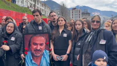 Kıbrıs’ta konser sırasında hayatını kaybeden Volkan Konak, vefatının birinci yılında