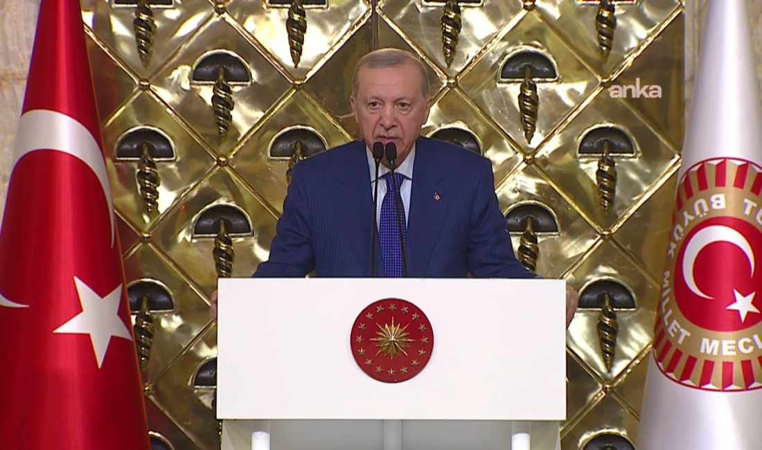Cumhurbaşkanı Erdoğan: Doğru bildiğimiz yolda emin ve cesur adımlarla ilerleyeceğiz, bu fırsatı heba etmeyecek, edilmesine izin vermeyeceğiz TBMM Başkanı Numan Kurtulmuş, Cumhurbaşkanı Erdoğan'ın katılımıyla milletvekillerine iftar verdi. İftara