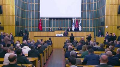 Gelecek Partisi Genel Başkanı Ahmet Davutoğlu, Adalet Bakanı Akın Gürlek'e