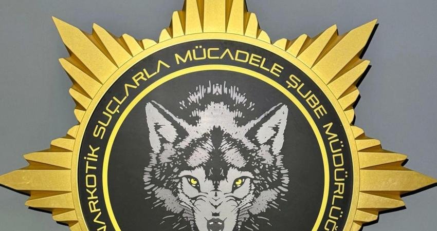 Yolcu otobüsündeki aramada 11 kilo 400 gram metamfetamin ele geçirildi Malatya Emniyet Müdürlüğü Narkotik Suçlarla Mücadele Şube Müdürlüğü ekiplerince, bir