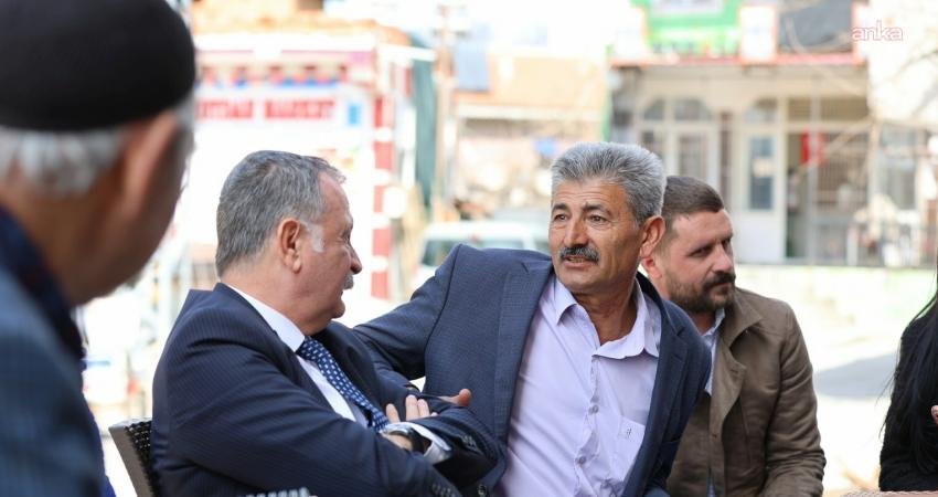 Yunusemre Belediye Başkanı Semih Balaban, mahalle ziyaretleri kapsamında İlyasçılar, Maldan,