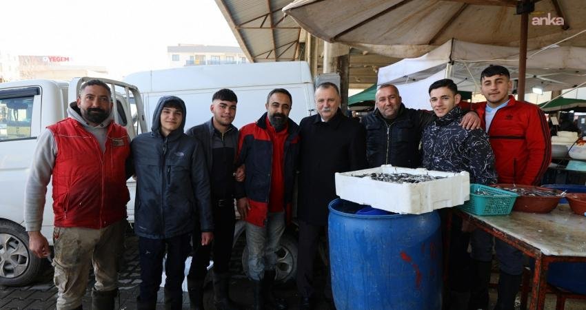 Yunusemre Belediye Başkanı Balaban, Muradiye Pazar Yeri’nde vatandaşları dinledi Yunusemre Belediye Başkanı Semih Balaban ile CHP Manisa İl Başkanı