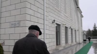 Zafer Partisi Genel Başkanı Ümit Özdağ, bayram namazını bayram namazını Ahlatlıbel