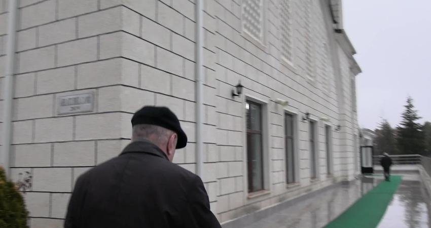 Zafer Partisi Genel Başkanı Ümit Özdağ, bayram namazını bayram namazını Ahlatlıbel