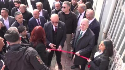 Zafer Partisi Genel Başkanı Ümit Özdağ, Malatya’da partisinin il binasının