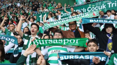 Bursaspor, sahasında Somaspor’u 5-1 mağlup ederek ligin bitimine bir hafta