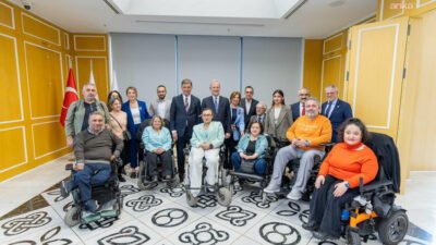 İzmir Büyükşehir Belediyesi’nin erişilebilirlik uygulaması kapsamında İzmir Ticaret Odası hizmet