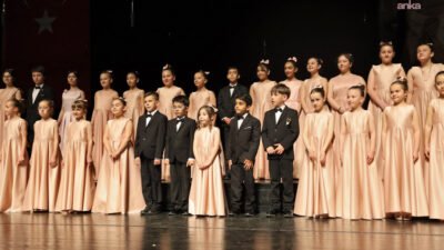 Bursa Büyükşehir Belediyesi’nin düzenlediği "23 Nisan Çocuk Şenliği" kapsamında konser