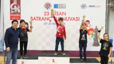 Kadıköy Belediyesi ile Türkiye Satranç Federasyonu iş birliğiyle düzenlenen “Kadıköy