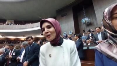 Aile ve Sosyal Hizmetler Bakanı Mahinur Özdemir Göktaş, kadın memur ve