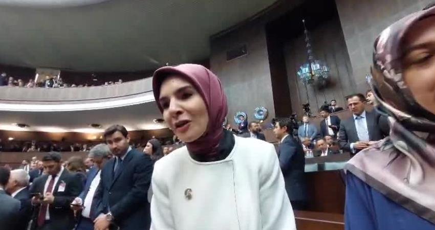 Aile ve Sosyal Hizmetler Bakanı Mahinur Özdemir Göktaş, kadın memur ve