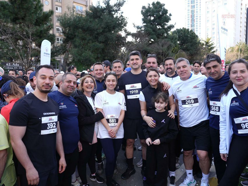 “Ataşehir Ata Koşusu”nda bin 200 sporcu ter döktü Ataşehir’de düzenlenen “Ataşehir Ata Koşusu” büyük bir rekabet ve ödül