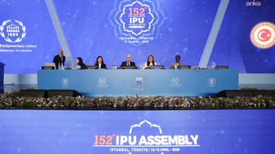 Türkiye Büyük Millet Meclisi (TBMM)  Başkanı Numan Kurtulmuş, kadınların karar alma