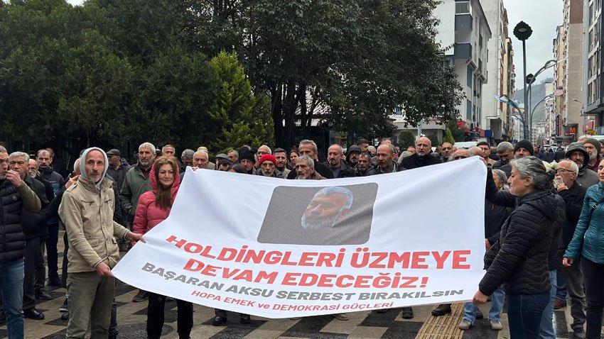 Bağımsız Maden-İş Sendikası Örgütlenme Uzmanı Başaran Aksu’nun tutuklanması Hopa’da protesto