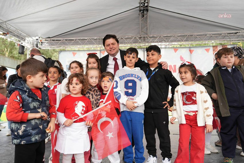 23 Nisan Ulusal Egemenlik ve Çocuk Bayramı, Kadıköy’de düzenlenen çeşitli