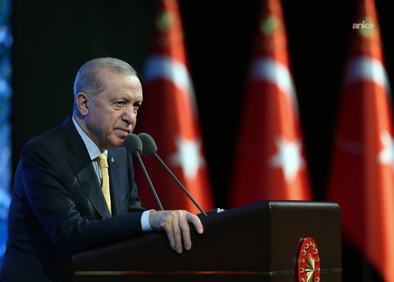Cumhurbaşkanı Recep Tayyip Erdoğan, "2026 yılına yağışların bereketiyle girdik. Barajlarımız