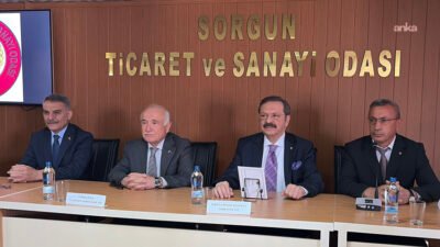 Cumhurbaşkanlığı Yüksek İstişare Kurulu Üyesi Cemil Çiçek, "Maalesef çok yanlış