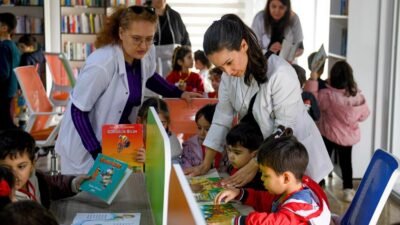 Muratpaşa Belediyesi kreşlerinde eğitim gören minik öğrenciler, Kütüphane Haftası kapsamında