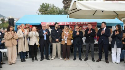 Tutuklu Kuşadası Belediye Başkanı Ömer Günel’e destek olmak amacıyla Cumhuriyet