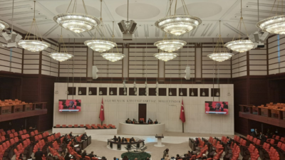 DEM Parti’nin gıda enflasyonu önergesi sırasında Meclis’te ses tartışması yaşandı.