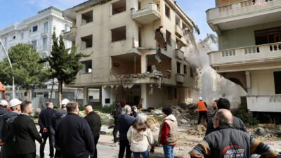 Büyükçekmece Belediyesi, ilçede deprem riski taşıyan 5 blok ve 39