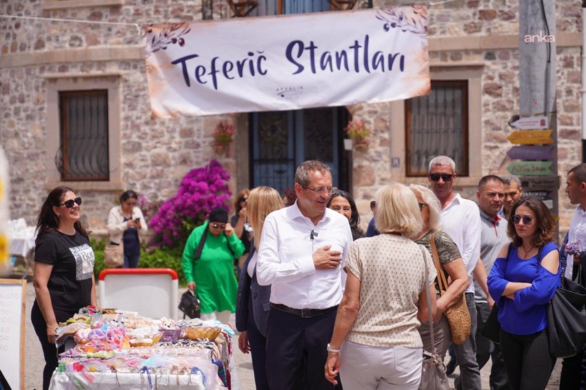 Ayvalık Belediyesi tarafından bu yıl "Baharda şenlik bir başka!" sloganıyla