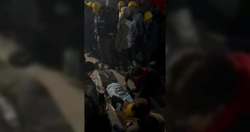 Doruk Madencilik işçilerinin Ankara'da başlattıkları açlık grevinin 5. gününde, bir madenci