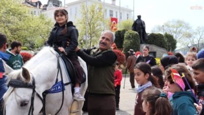 Adalar Belediye Başkanı Ali Ercan Akpolat, 23 Nisan Çocuk Şenliği'nin