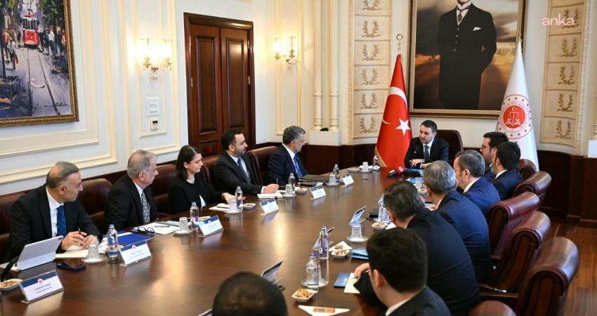 Adalet Bakanı Akın Gürlek, Türk Telekom CEO'su Ebubekir Şahin ile