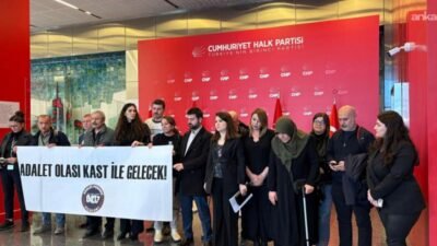 Adalet Peşinde Aileleri Platformu üyelerinin, CHP ve DEM Parti milletvekilleriyle