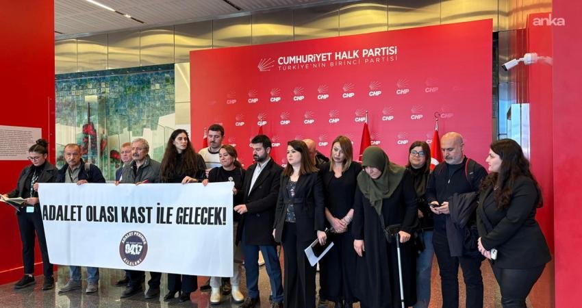 Adalet Peşinde Aileleri Platformu üyelerinin, CHP ve DEM Parti milletvekilleriyle