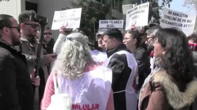 Adalet Peşinde Aileleri Platformu, Adalet Bakanlığı önündeki basın açıklamasında, 6