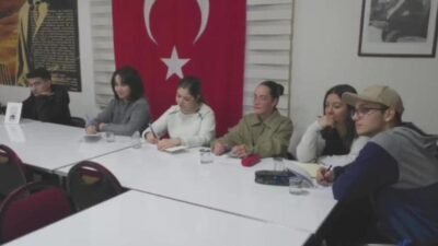 Atatürk Düşünce Derneği Soma Şube Başkanı Önder Adar yaptığı açıklamada,