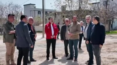 Adıyaman Belediye Başkanı Abdurrahman Tutdere, Yeni Mahalle’de yapımı tamamlanan ve
