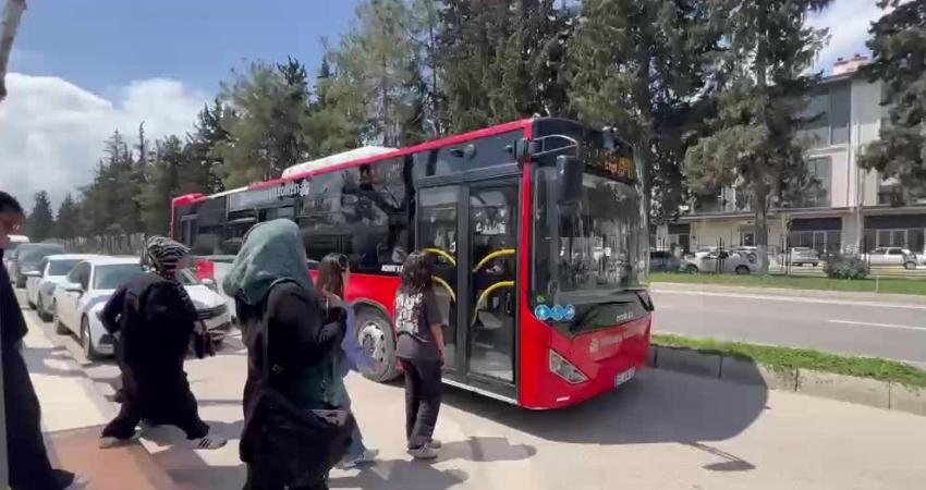 Adıyaman Belediyesi ile Şehir Dedektifleri iş birliğinde düzenlenen atölyede, çocuklar