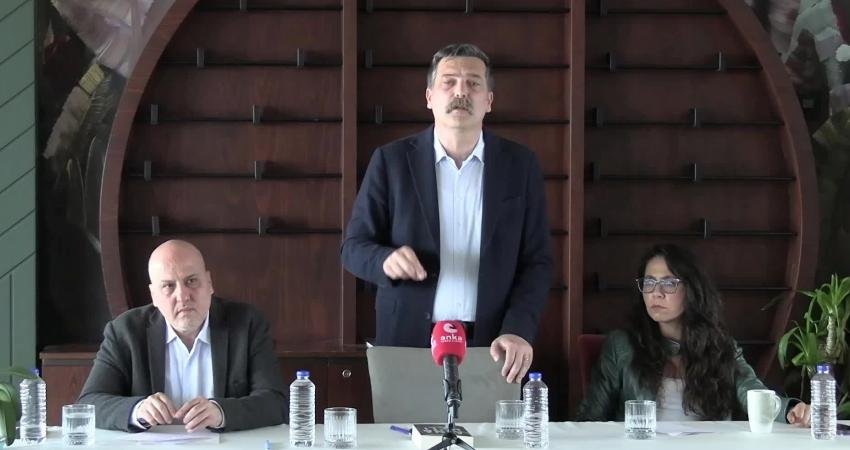 Ahmet Şık, “Ayna/Heli” kitabını tanıttı: “Alengirli kavşakların hepsinin aslında kesişim noktasında Kürt meselesi var” Türkiye İşçi Partisi (TİP) İstanbul Milletvekili Ahmet Şık, “Ayna/Heli: Kürt