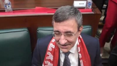 Cumhurbaşkanı Yardımcısı Cevdet Yılmaz, "Mazotta ÖTV marjı kalmadığı için zamlar artık