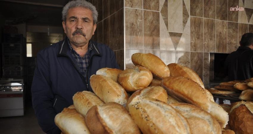 Aksaray’da ekmek fiyatlarına zam yapıldı. Yeni tarifeye göre, 20 Nisan’dan