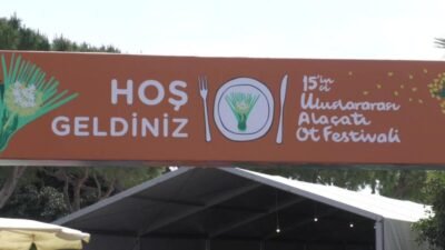 İzmir’in Çeşme ilçesinde düzenlenen 15. Alaçatı Ot Festivali, bu yıl