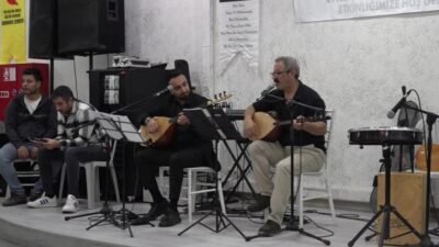 Bornova Belediyesi’nin ev sahipliğinde, Dr. Sırrı Aydoğan Kültür Merkezi’nde düzenlenen