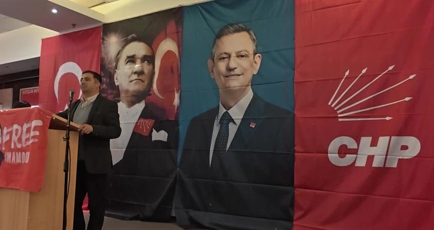 Almanya’nın Köln kentinde CHP Almanya Federasyonu tarafından düzenlenen “İstanbul’da direniş, Almanya’da