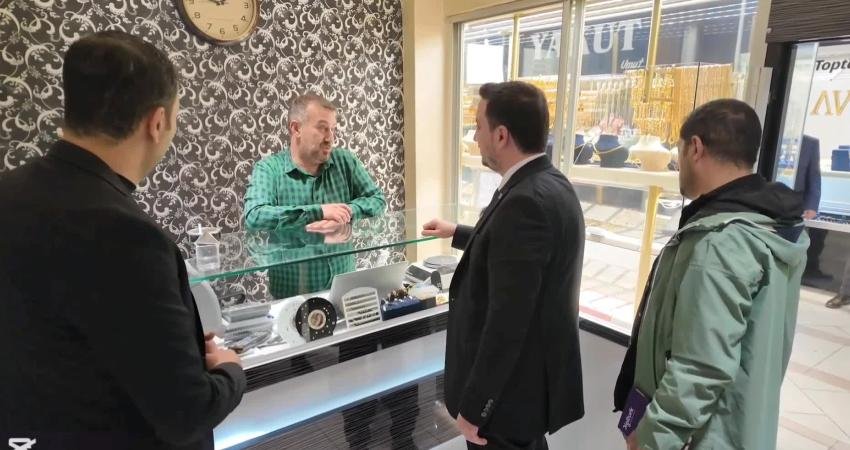 Anahtar Parti Elazığ İl Başkanı İbrahim Halil Sarışın, Elazığ’da esnaf