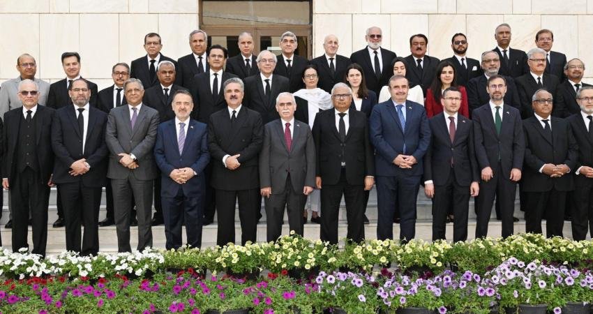 Anayasa Mahkemesi (AYM) Başkanı Kadir Özkaya ve beraberindeki heyet, anayasa