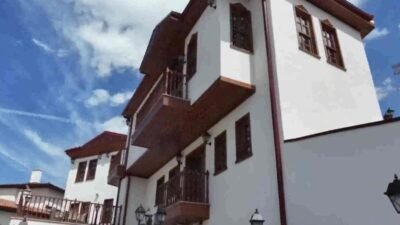 Ankara Büyükşehir Belediyesi, Ankara Kalesi’ndeki tescilli üç taşınmazı birleştirerek "Gastronomi