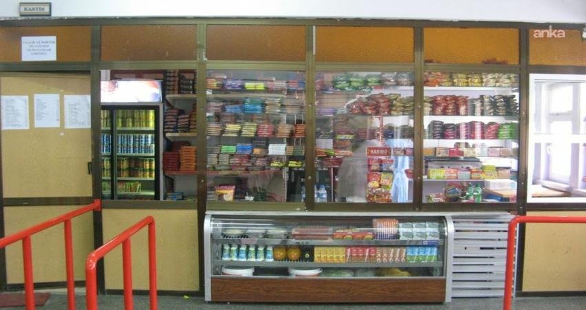 Ankara Kantinciler Odası Başkanı Şahin: Son bir ayda su ve içecek grupları olmak üzere kantin ürün maliyetleri yüzde 25-30 oranında arttı Ankara Kantinciler Odası Başkanı Bayram Şahin, artan akaryakıt fiyatlarına işaret