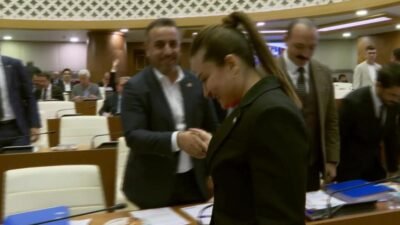 Antalya Büyükşehir Belediyesi'nin 2025 Yılı Faaliyet Raporu meclis toplantısında oy