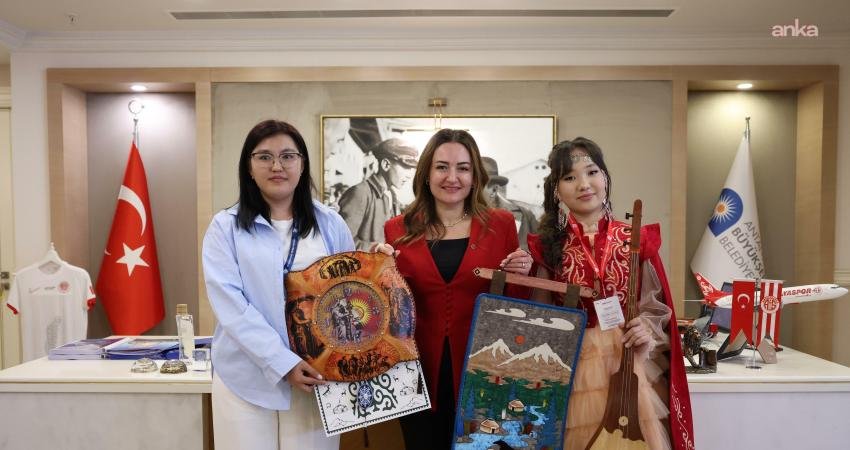 Antalya Büyükşehir Belediyesi Başkan Vekili Büşra Özdemir, 27’nci Uluslararası Antalya Çocuk